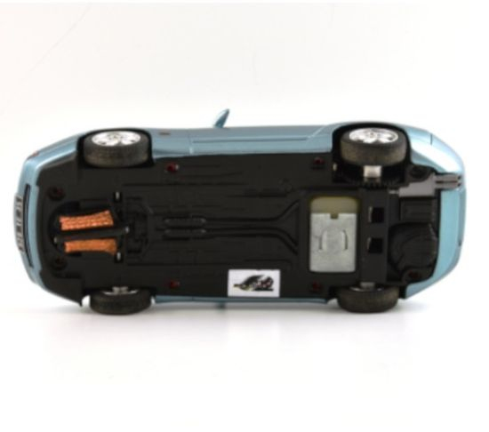 Le Mans Porsche 928 blaumetallic Resin-Collection-Ausführung mit Kunststoff-Chassis